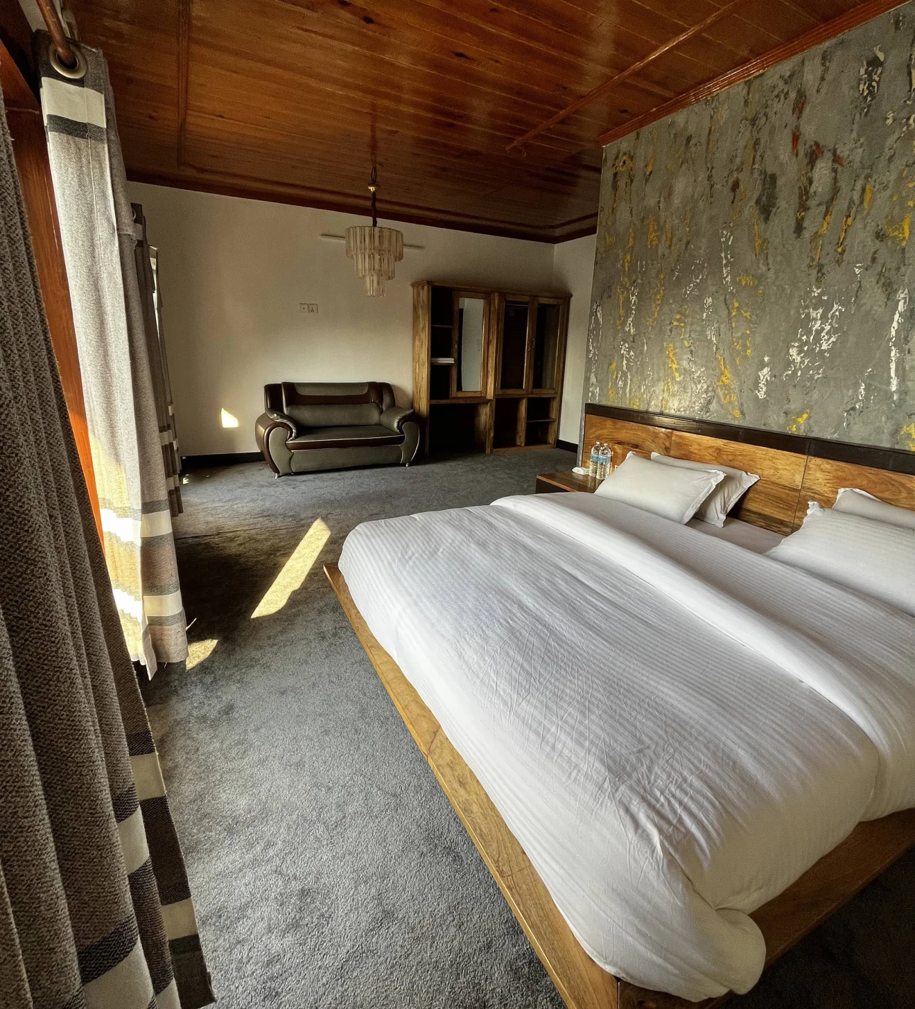 deluxe-room